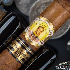 The Bolívar Super Coronas EL 2014 is a very good cigar.
